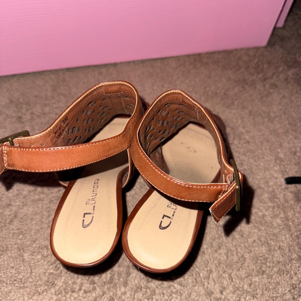 Heels - Picture 2 of 6